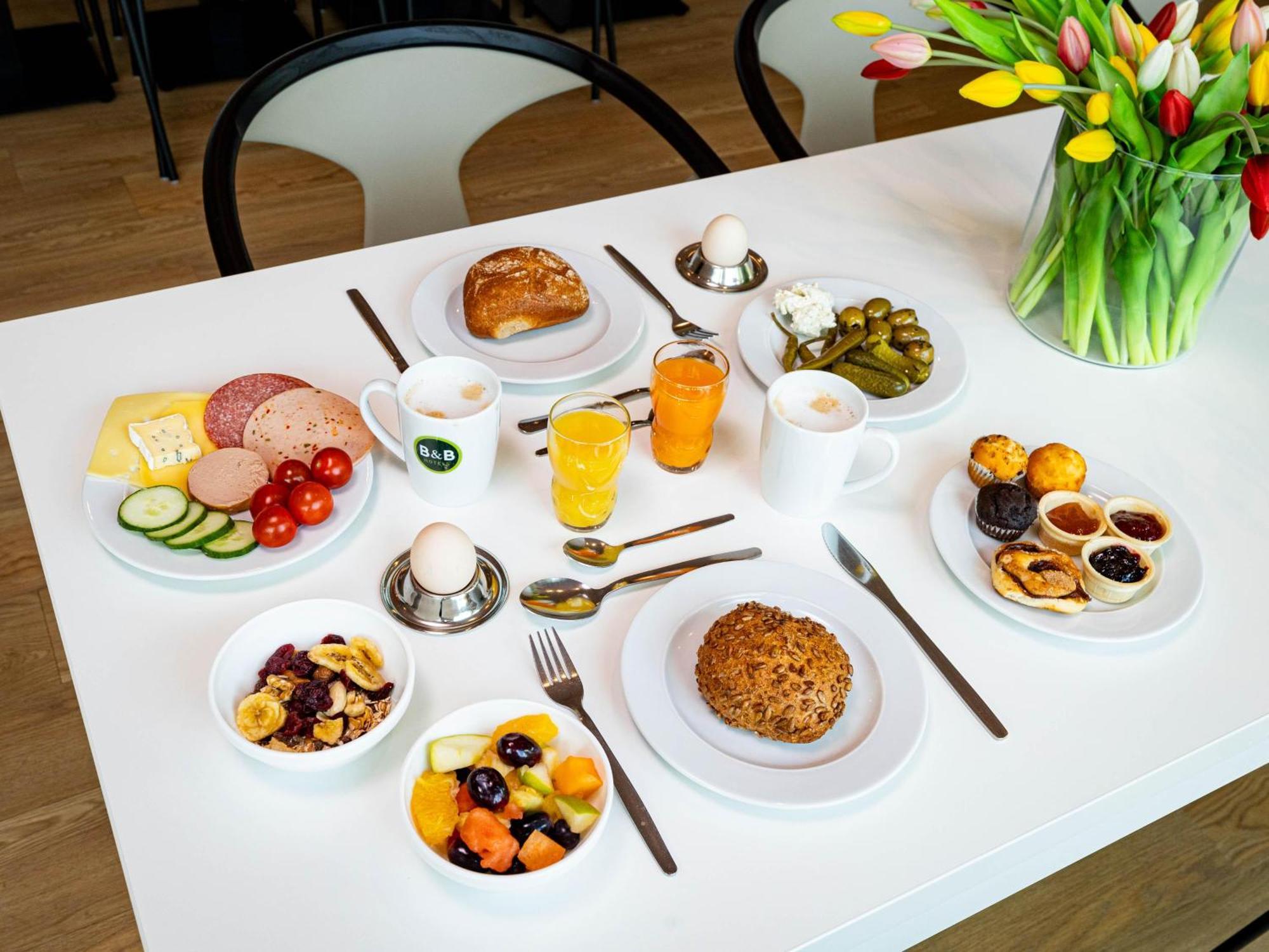 B&B Hotel Olsztyn Bagian luar foto