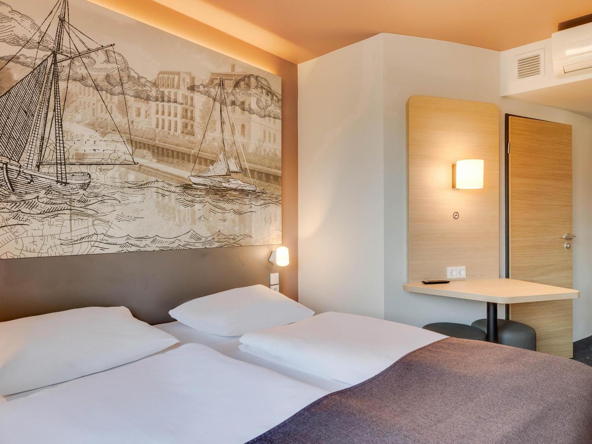 B&B Hotel Olsztyn Bagian luar foto